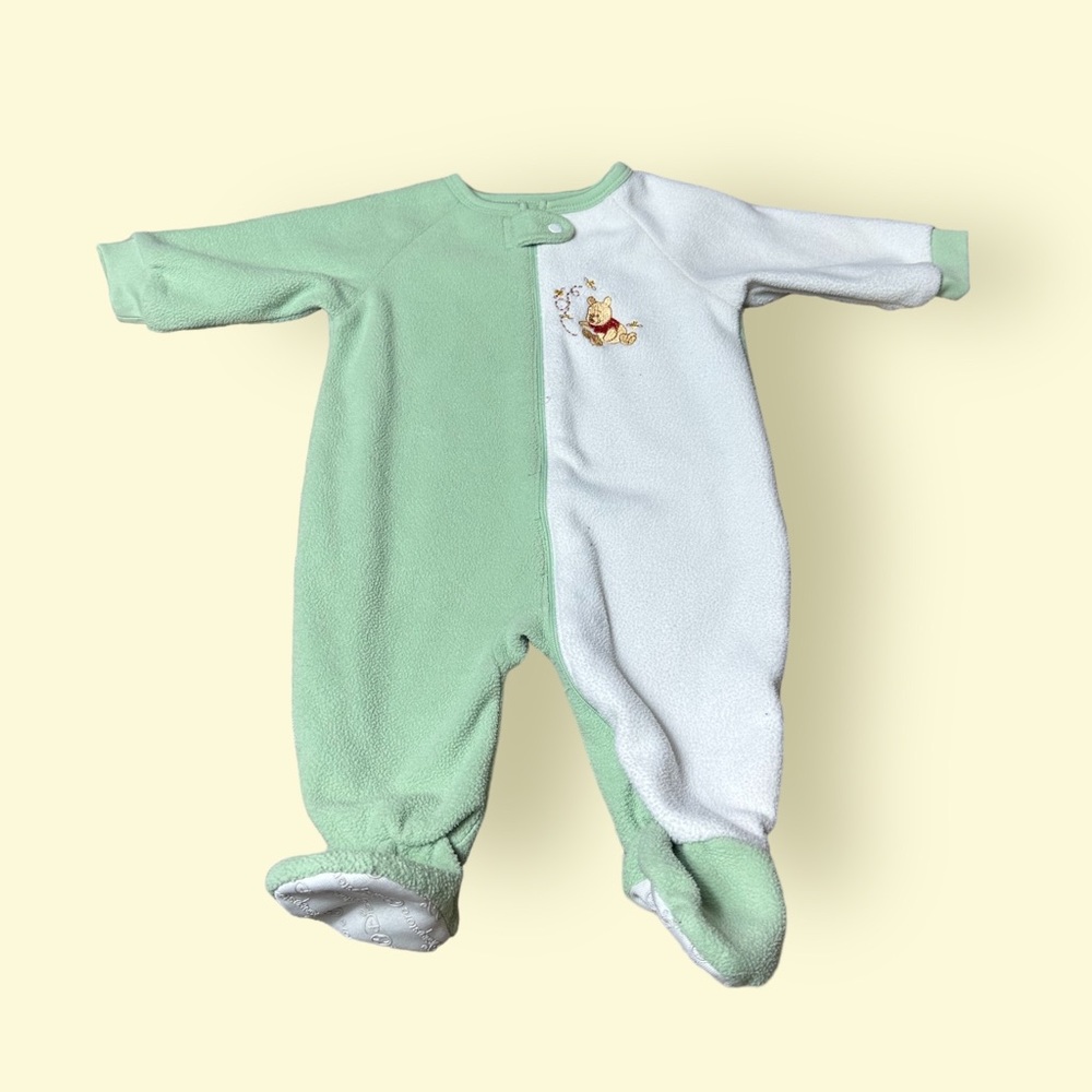 Vintage Disney Store Winnie The Pooh Cream And Green Fleece Footies Sz 3/6 Mon